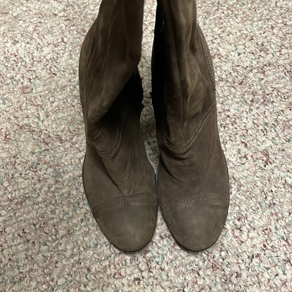 Itilian leather heeled boots - Picture 5 of 8